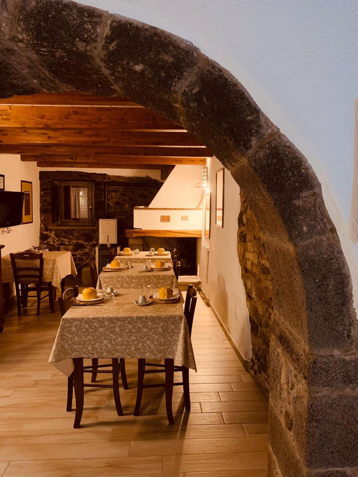 The Templars Guesthouse Santu Lussurgiu Exterior foto
